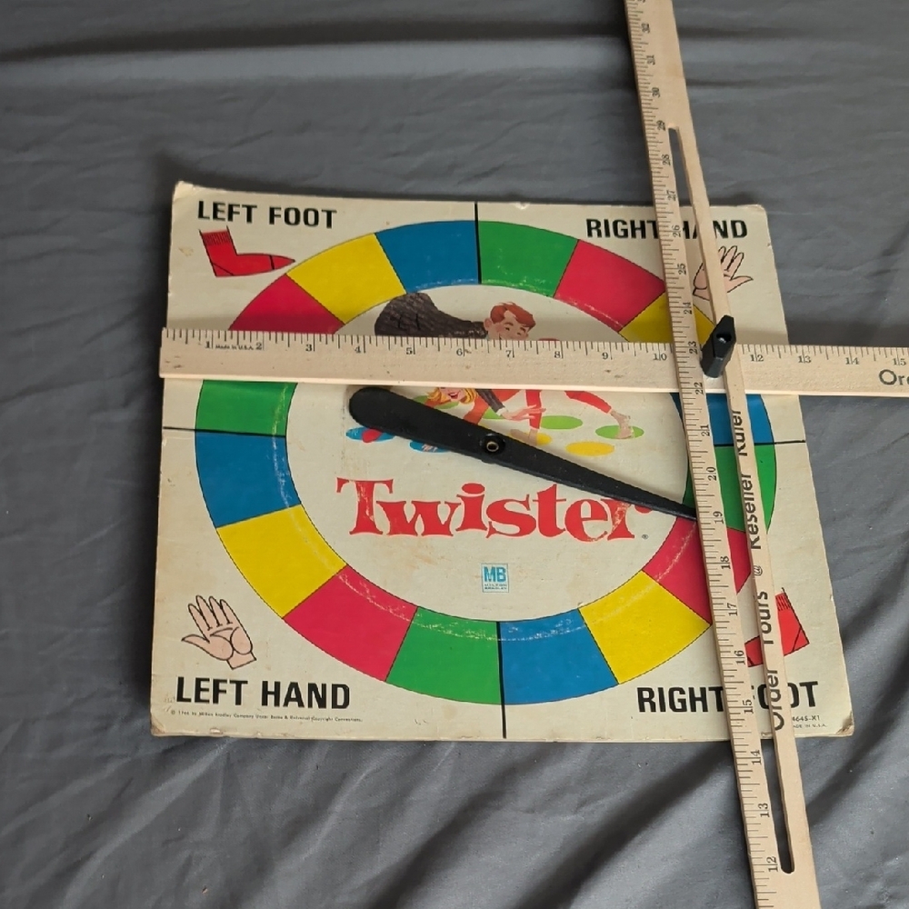 Classic Twister Game with Colorful Mat - Picture 3 of 4
